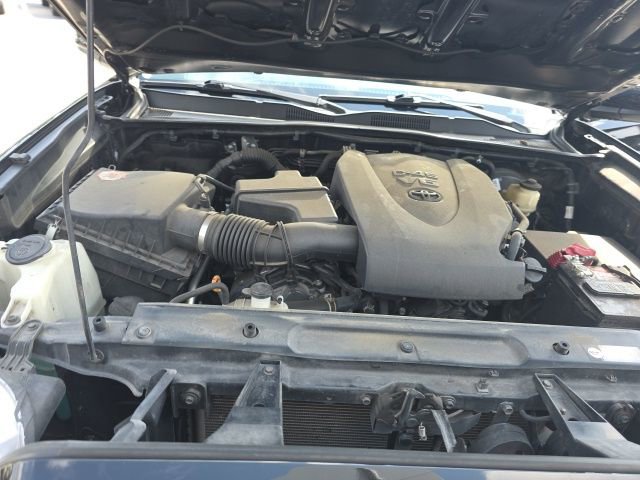 Used 2018 Toyota Tacoma SR5 image 14