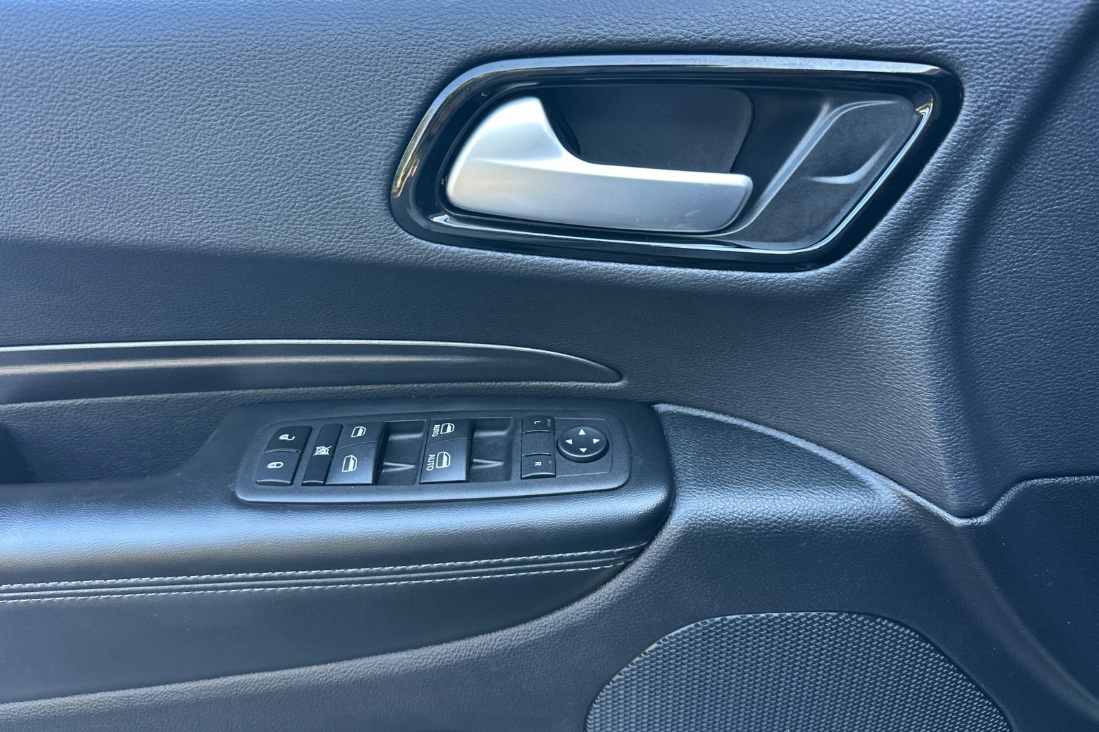 Used 2023 Dodge Durango SXT Launch Edition RWD image 11