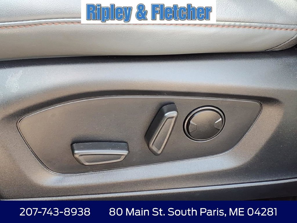 Certified 2025 Ford Explorer Active w/ Active Comfort Package AWD/4WD image 12