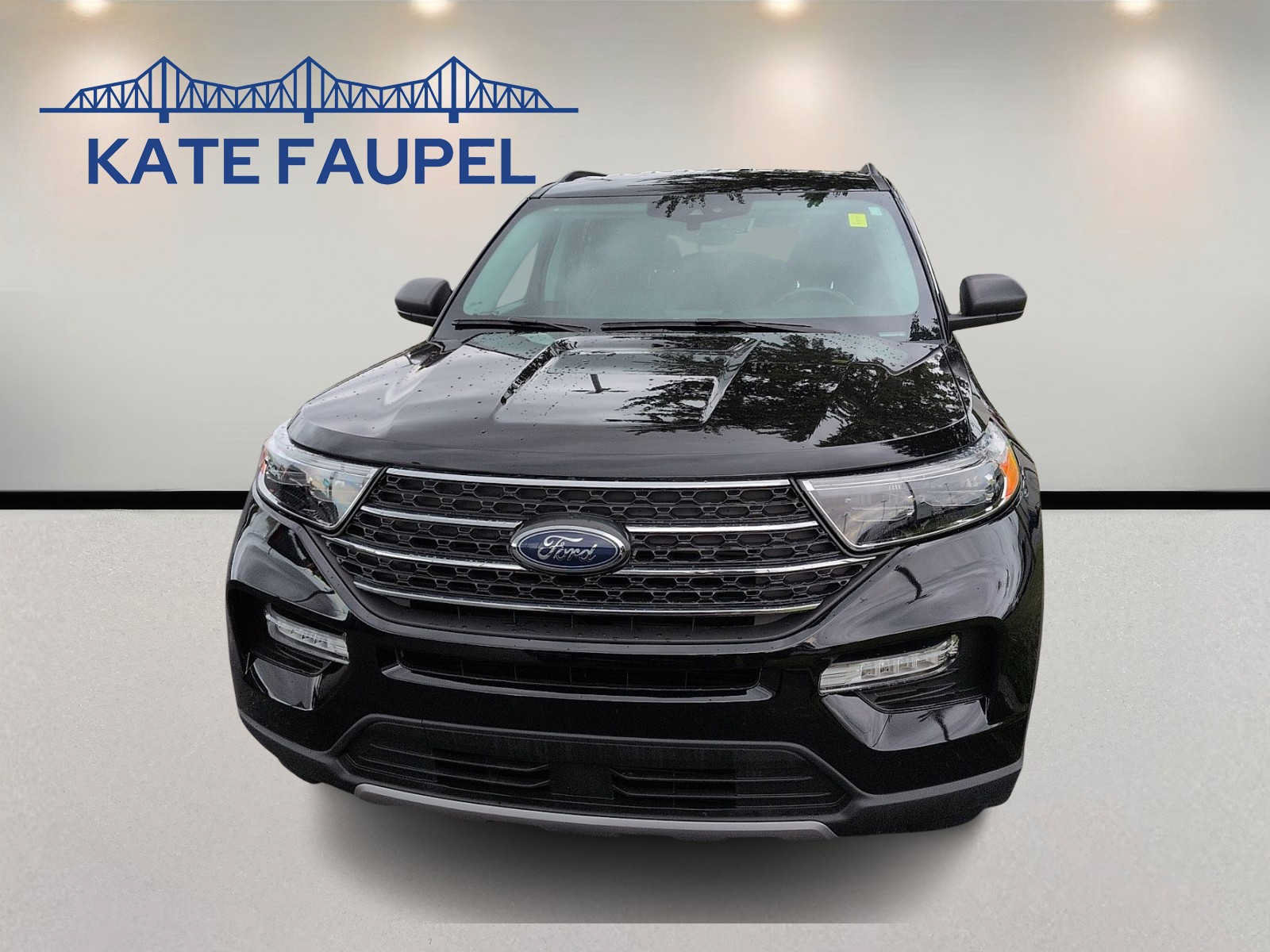 Certified 2024 Ford Explorer XLT w/ Equipment Group 202A AWD/4WD image 2