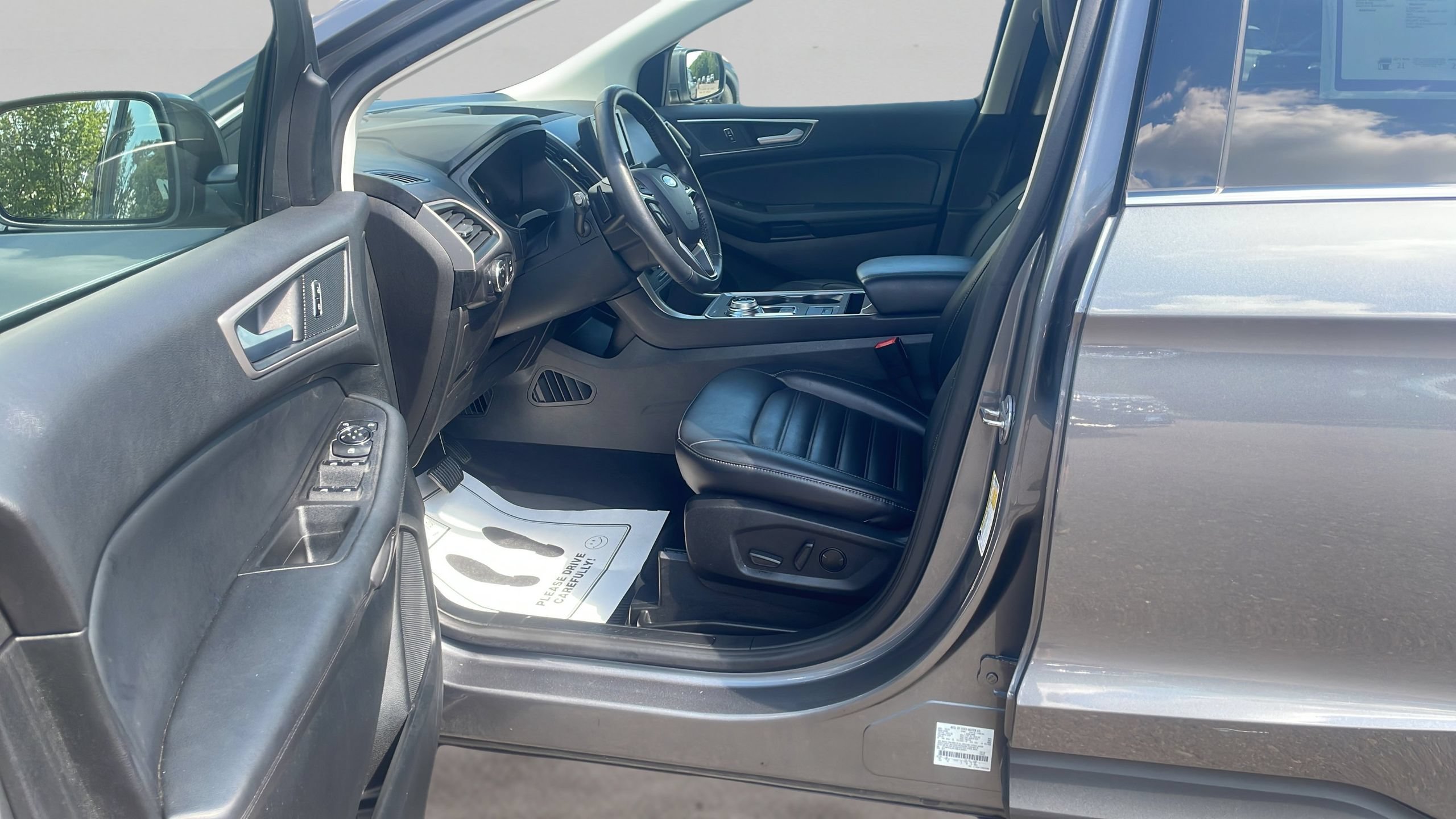 Certified 2024 Ford Edge SEL w/ Convenience Package AWD/4WD image 13