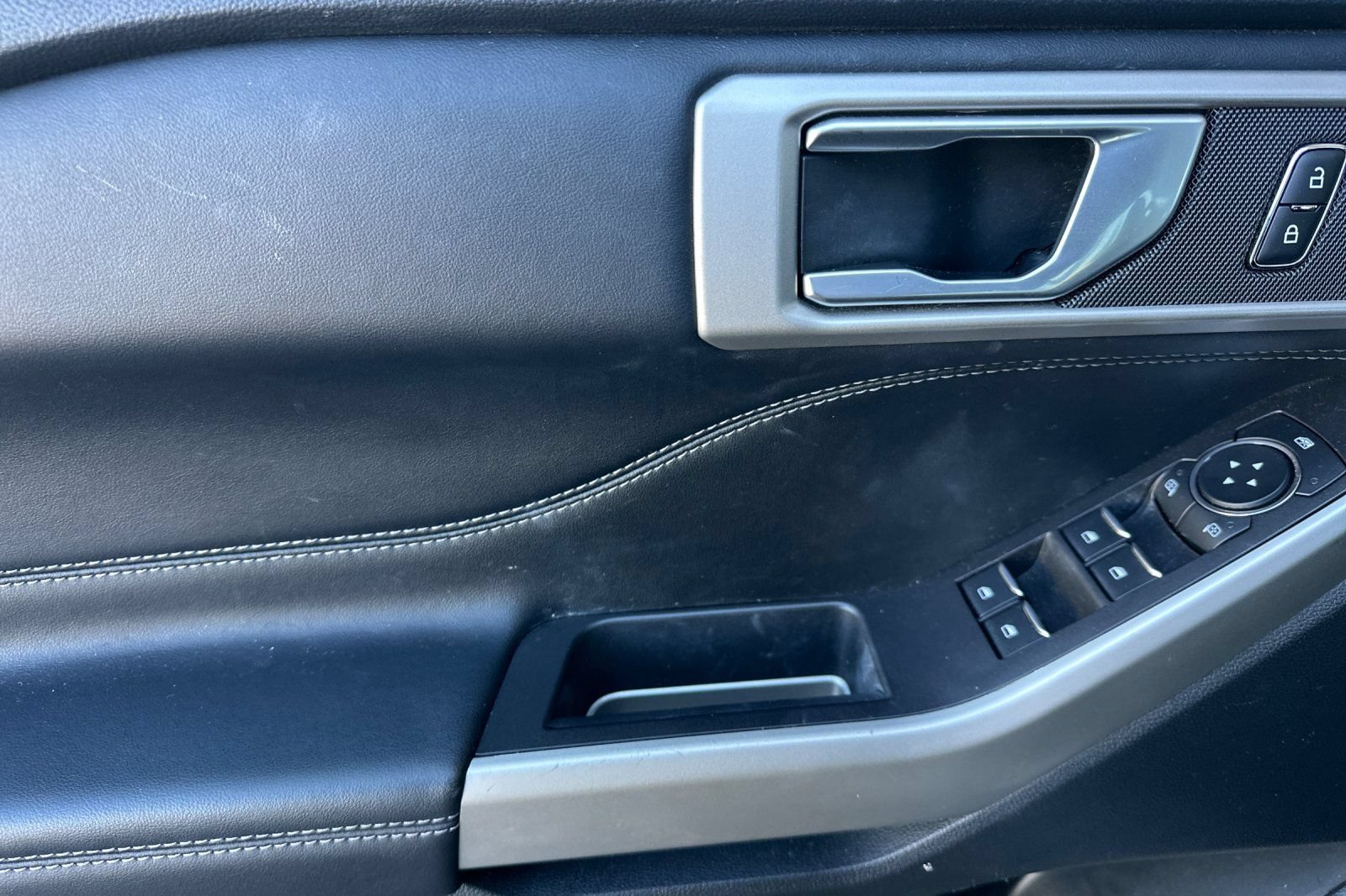 Certified 2023 Ford Explorer XLT AWD/4WD image 10