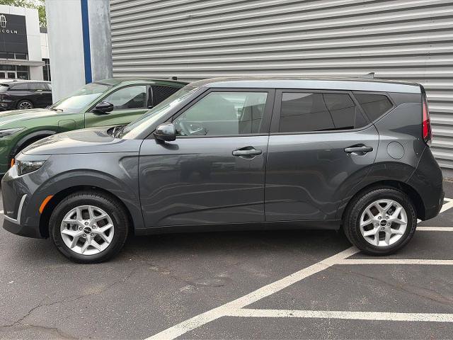 Used 2025 Kia Soul LX w/ LX Technology Package FWD image 25