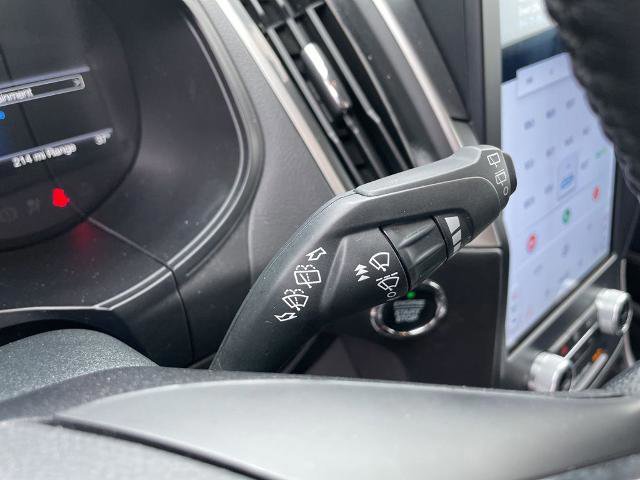 Certified 2023 Ford Edge SEL image 36