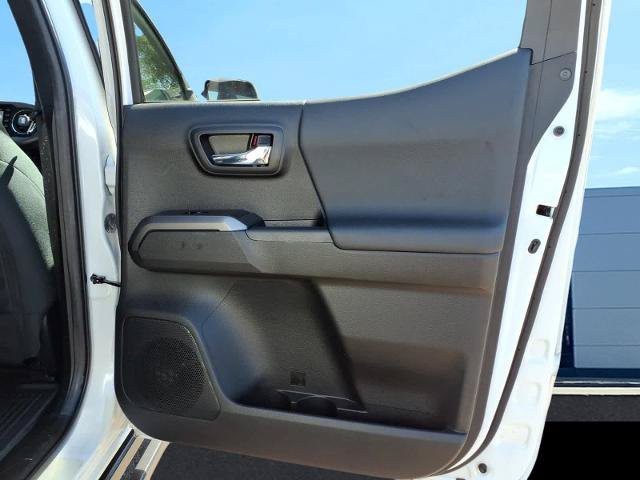 Used 2023 Toyota Tacoma TRD Sport AWD/4WD image 17