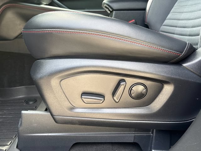 Certified 2025 Ford Explorer ST-Line AWD/4WD image 38