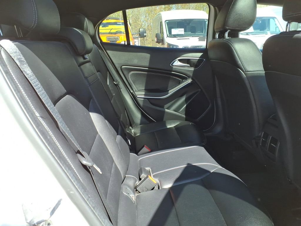 Used 2019 Mercedes-Benz GLA 250 4MATIC image 12