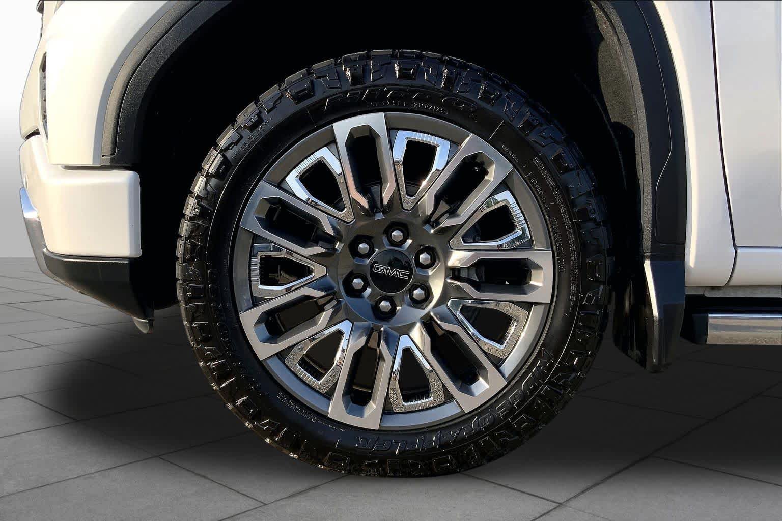 Used 2024 GMC Sierra 1500 Denali Ultimate w/ LPO, Utility Wall Package AWD/4WD image 11