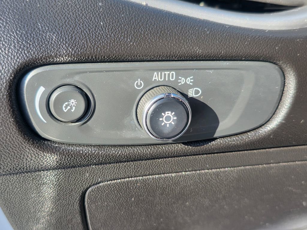 Used 2024 Chevrolet Malibu LT image 35