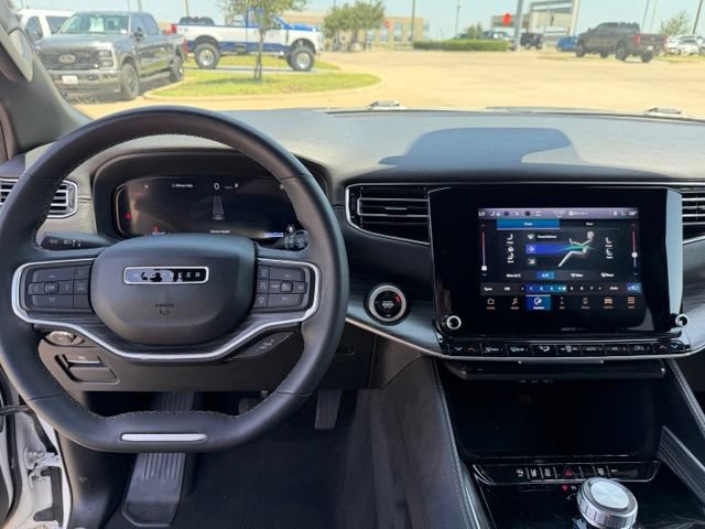 Used 2024 Jeep Wagoneer L Series II RWD image 14