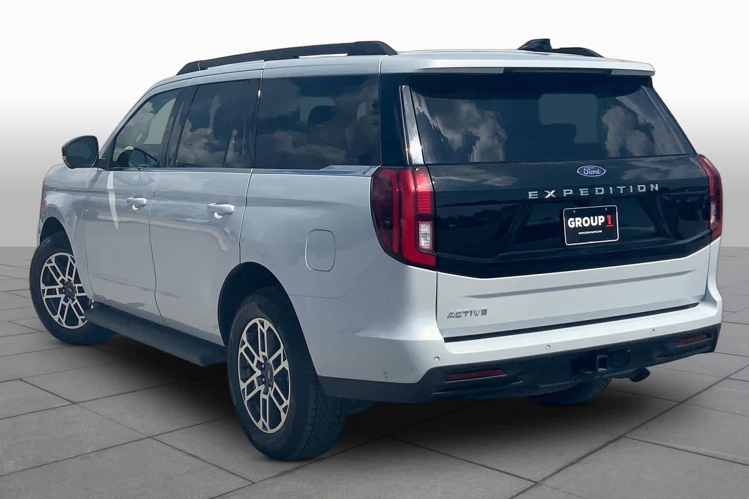 Certified 2025 Ford Expedition Active AWD/4WD image 12