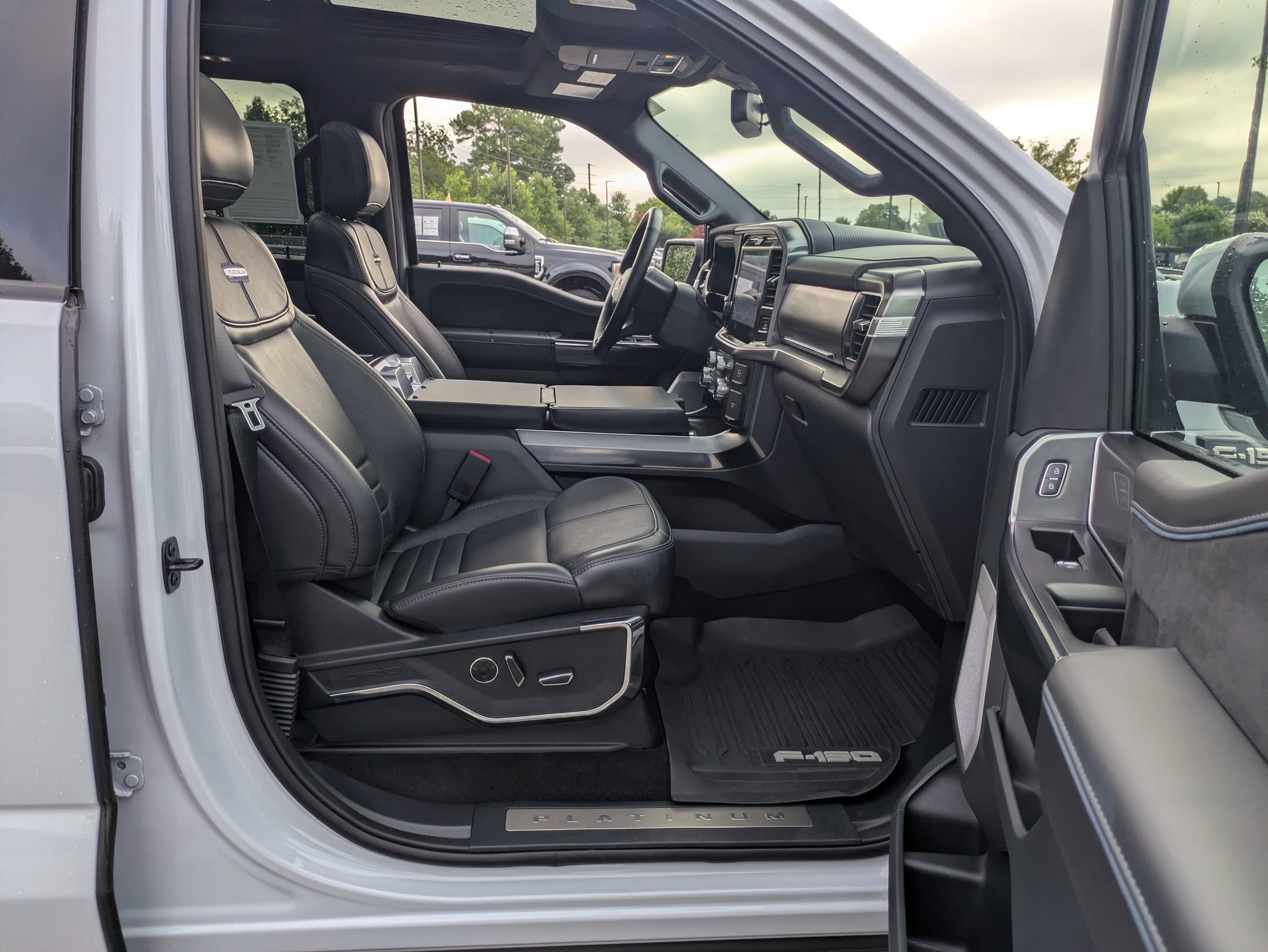 Certified 2025 Ford F150 Platinum w/ Equipment Group 702A High AWD/4WD image 43