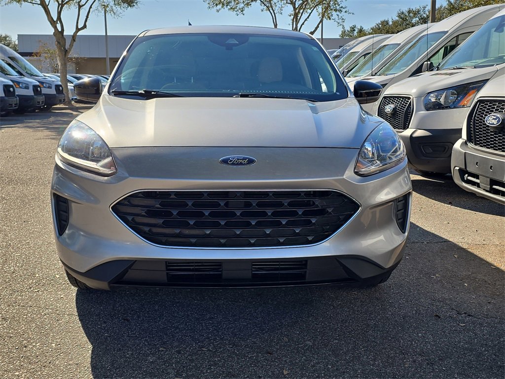 Certified 2022 Ford Escape SE w/ SE Sport Appearance Package image 5