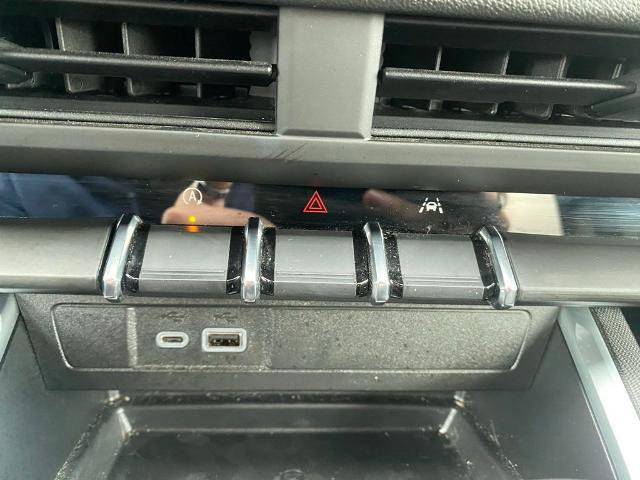 Used 2025 Chevrolet Colorado Trail Boss image 23