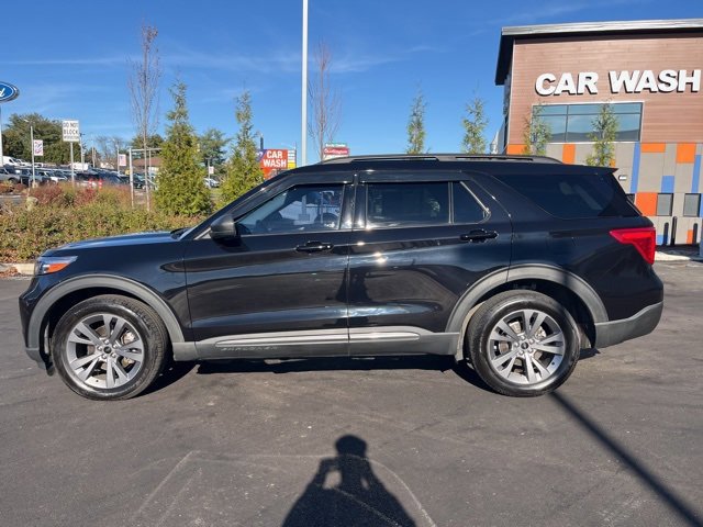 Certified 2021 Ford Explorer XLT w/ Equipment Group 202A image 7