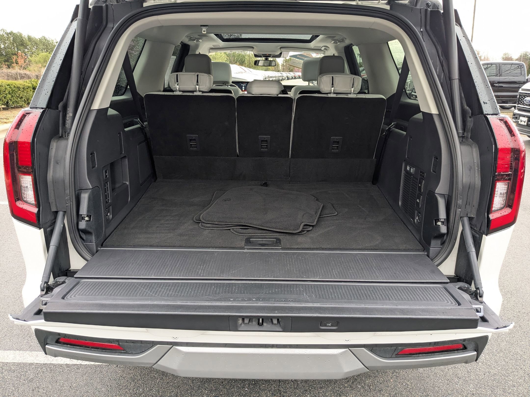 Certified 2025 Ford Expedition Max Platinum w/ Driver's Package image 36