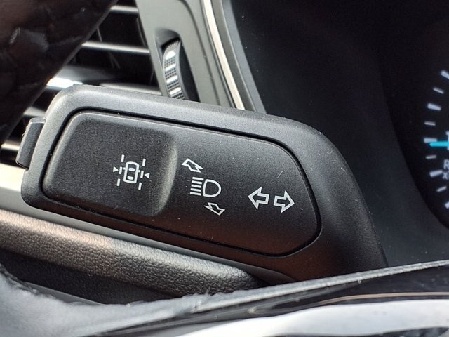 Certified 2022 Ford Escape SE w/ Cold Weather Package AWD/4WD image 16