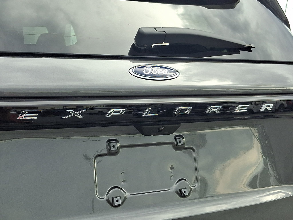 Certified 2026 Ford Explorer Active w/ Active Comfort Package AWD/4WD image 32