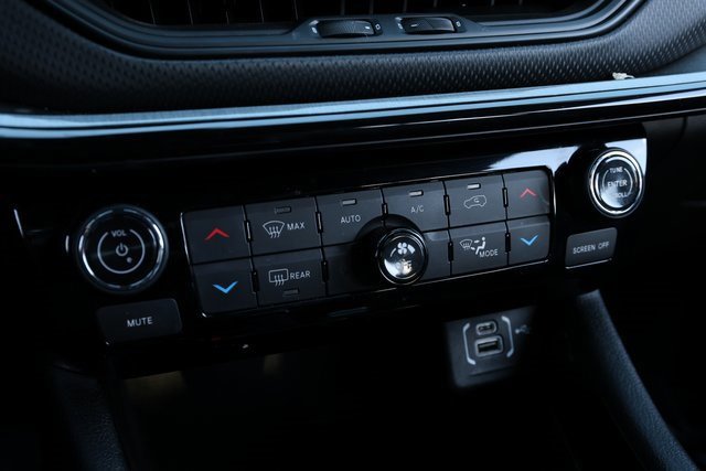 Used 2023 Jeep Compass Trailhawk w/ Trailhawk Convenience Group image 25