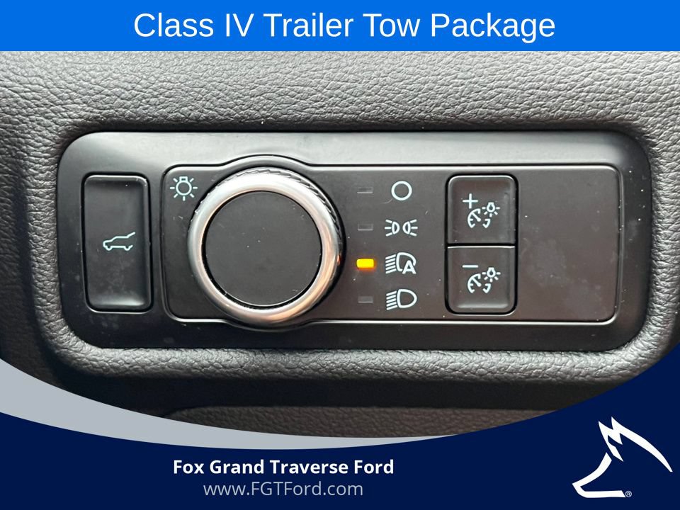 Certified 2023 Ford Explorer XLT w/ Class IV Trailer Tow Package AWD/4WD image 16