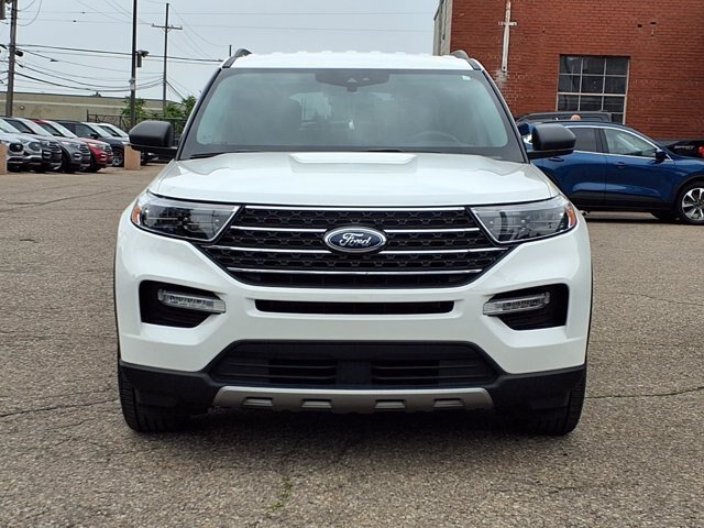Certified 2024 Ford Explorer XLT w/ Equipment Group 202A AWD/4WD image 28