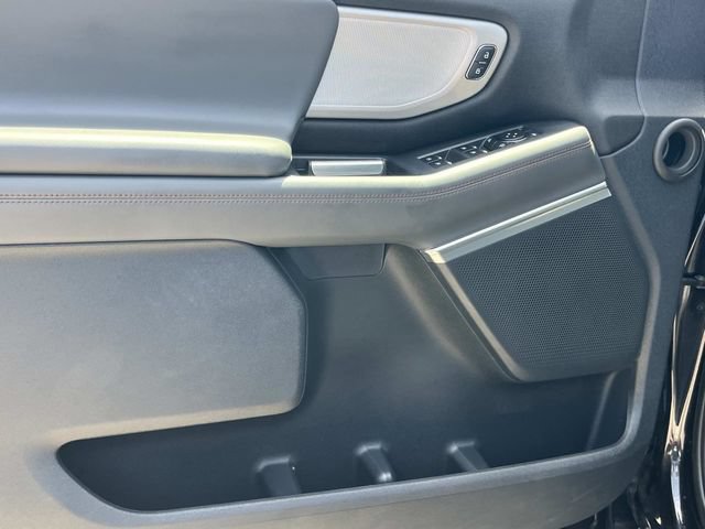 Certified 2025 Ford Expedition Active AWD/4WD image 33