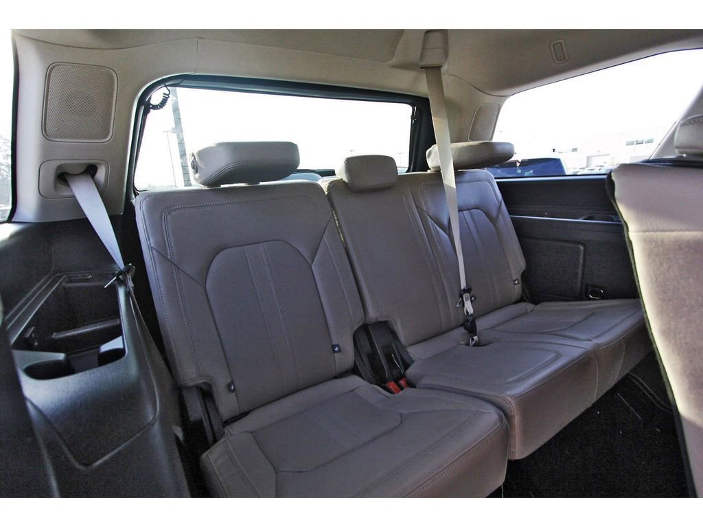 Certified 2022 Ford Expedition Limited image 11