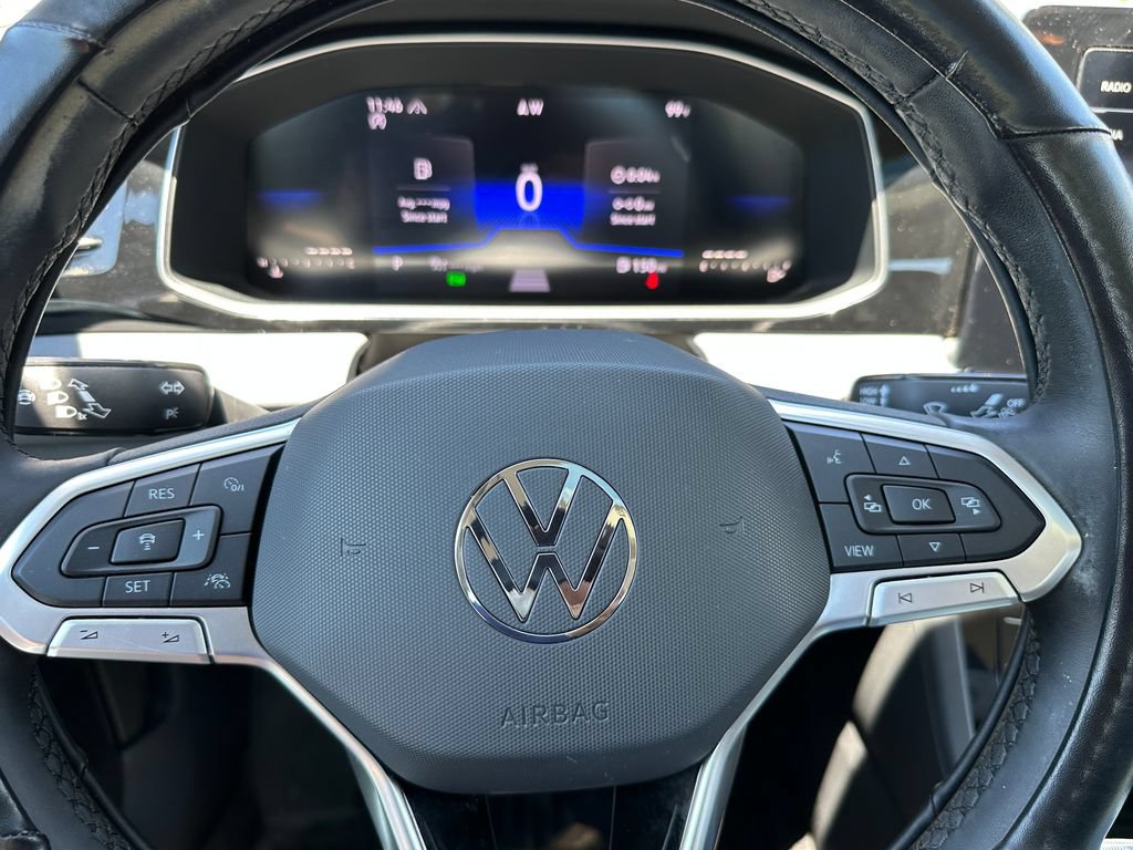 Used 2025 Volkswagen Jetta SE w/ Sunroof Package FWD image 26