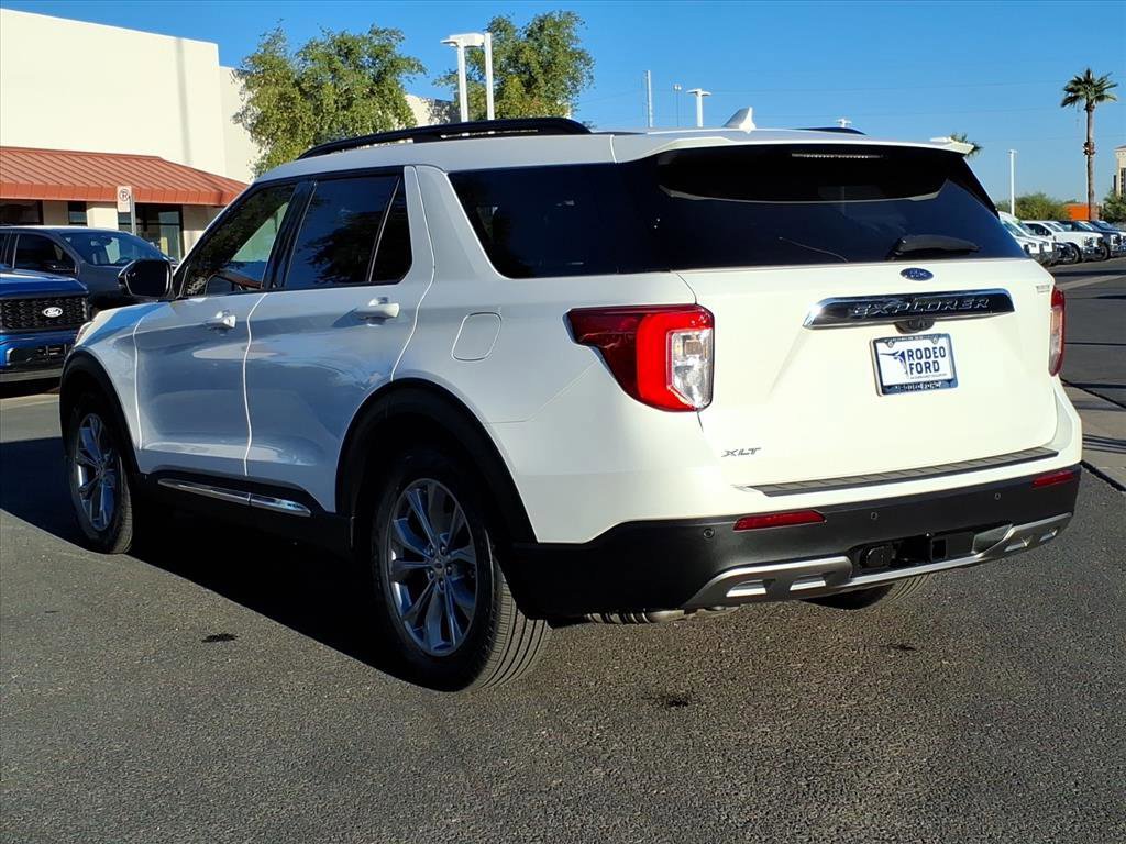 Certified 2022 Ford Explorer XLT w/ Equipment Group 202A image 5