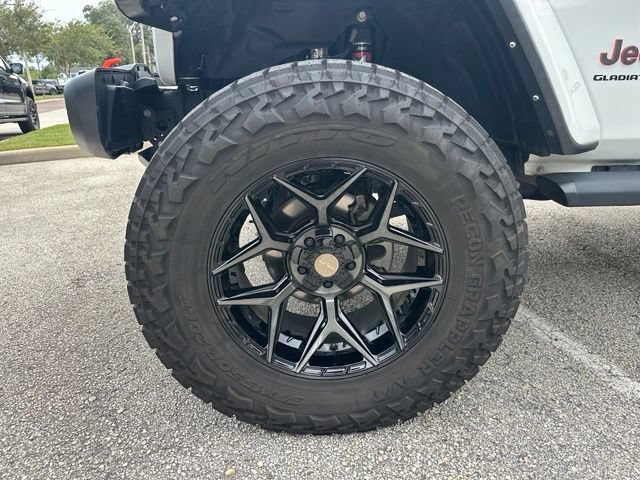 Used 2023 Jeep Gladiator Mojave AWD/4WD image 30