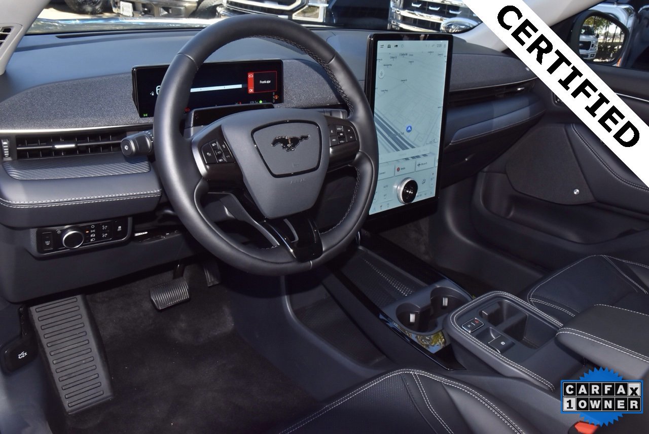 Certified 2025 Ford Mustang Mach-E Premium image 33