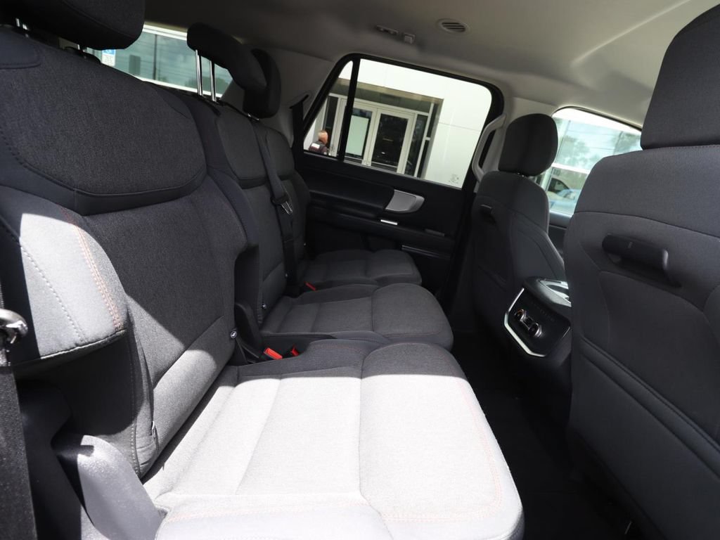 Certified 2025 Ford Expedition Active RWD image 24