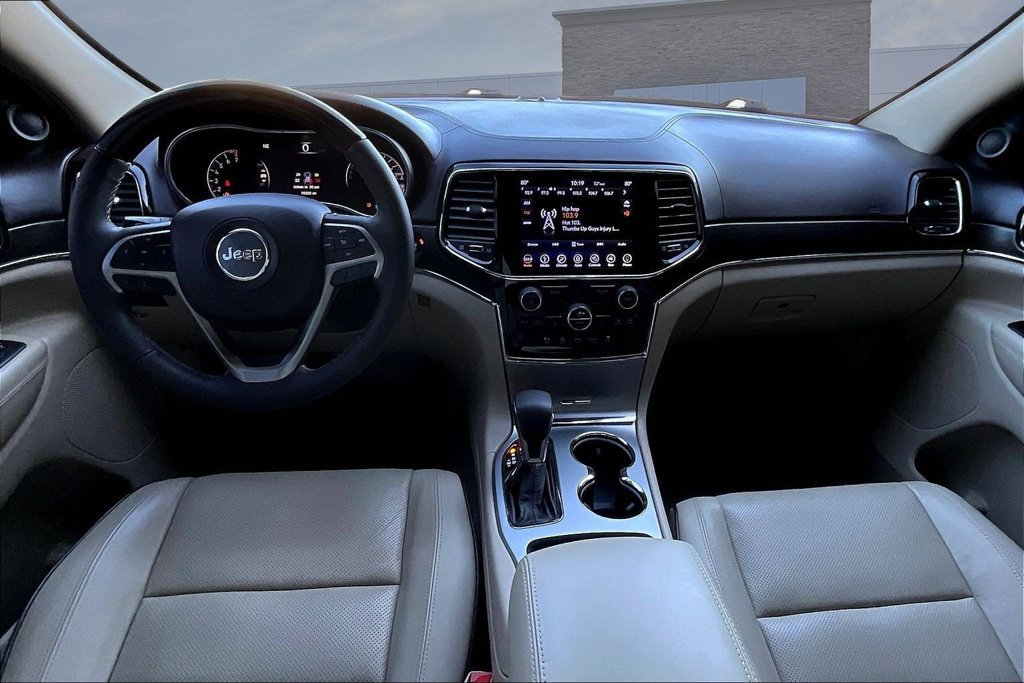 Used 2019 Jeep Grand Cherokee Overland RWD image 7