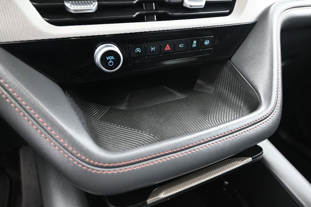 Certified 2025 Ford Explorer Active w/ Active Comfort Package RWD image 17