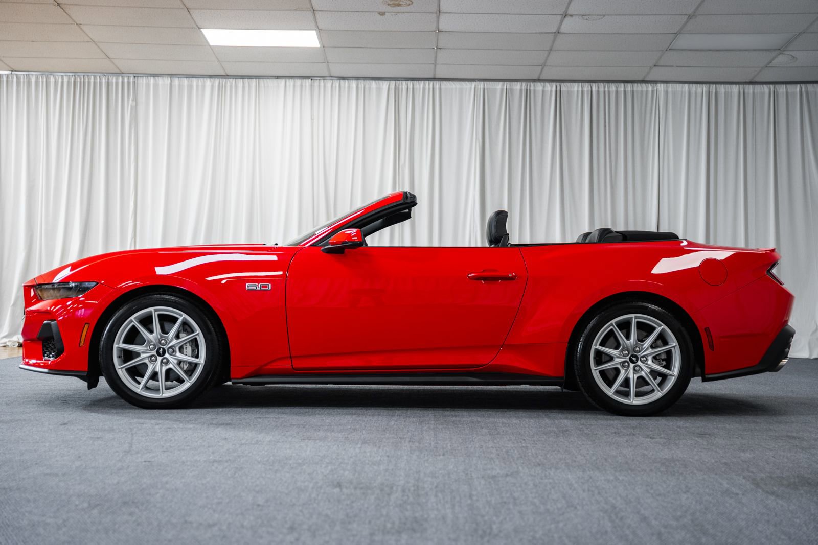 Certified 2025 Ford Mustang GT Premium RWD image 9