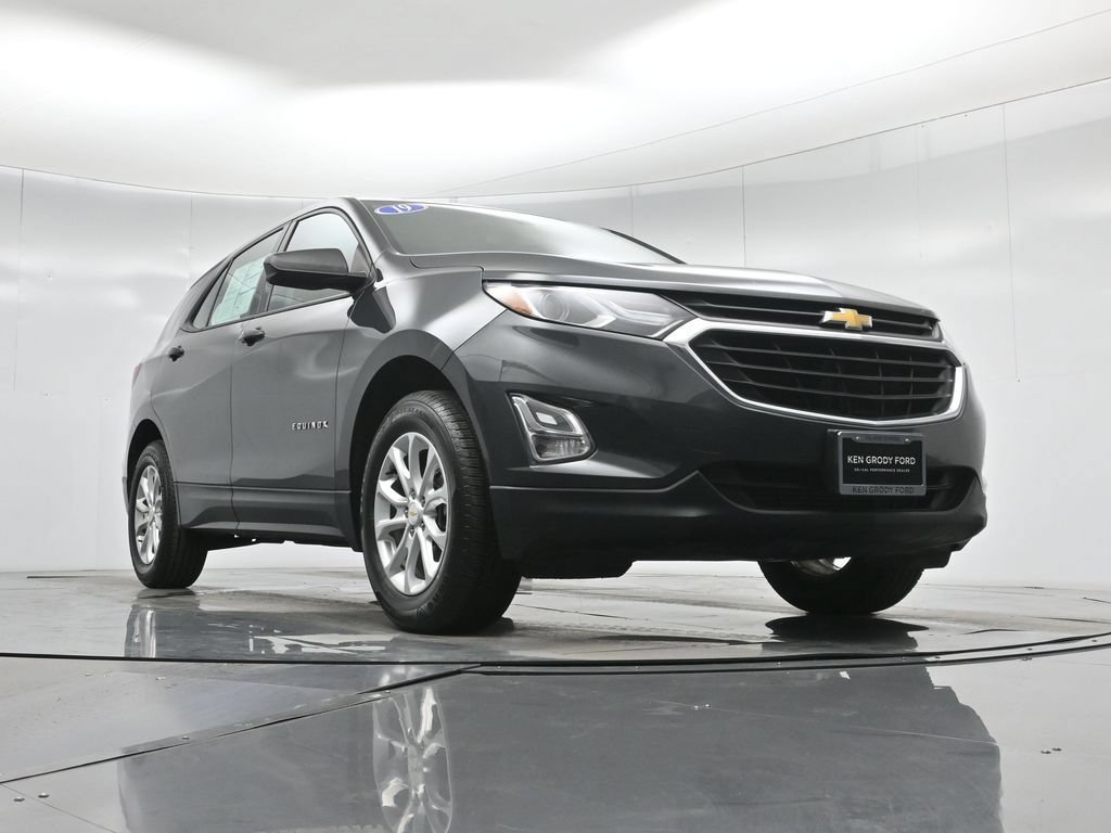 Used 2019 Chevrolet Equinox LS AWD/4WD image 46