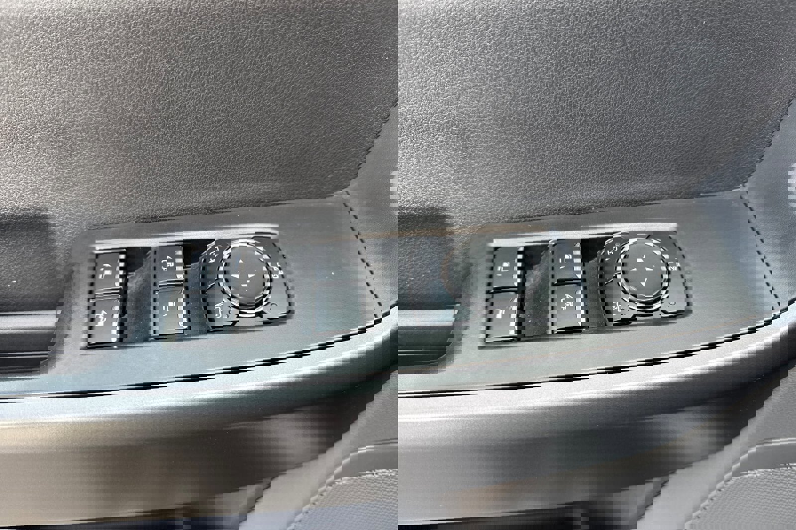 Certified 2025 Ford F250 XLT w/ FX4 Off-Road Package image 12