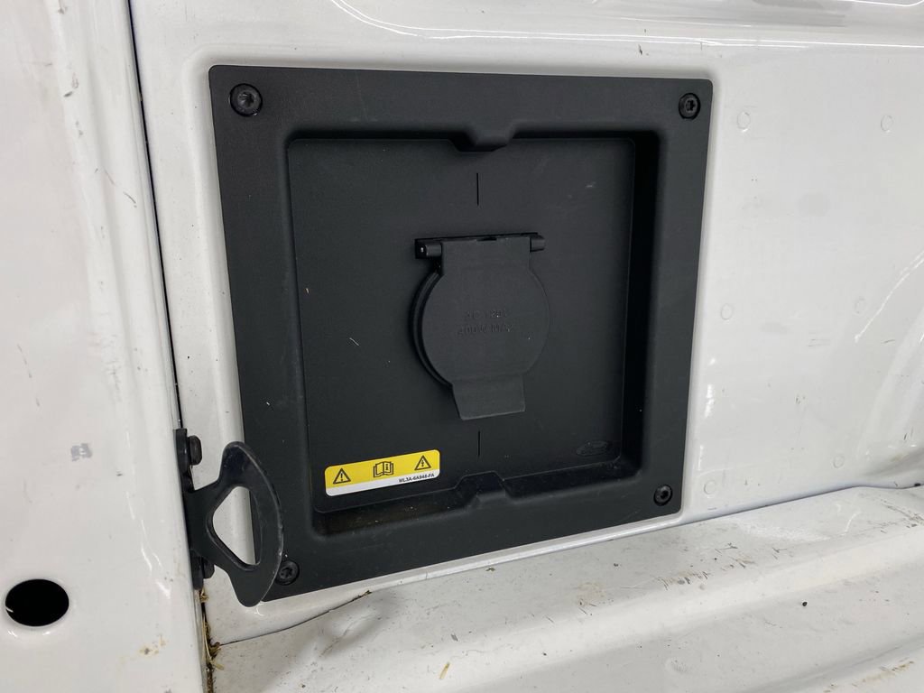 Certified 2022 Ford F150 Platinum w/ Equipment Group 701A High image 20