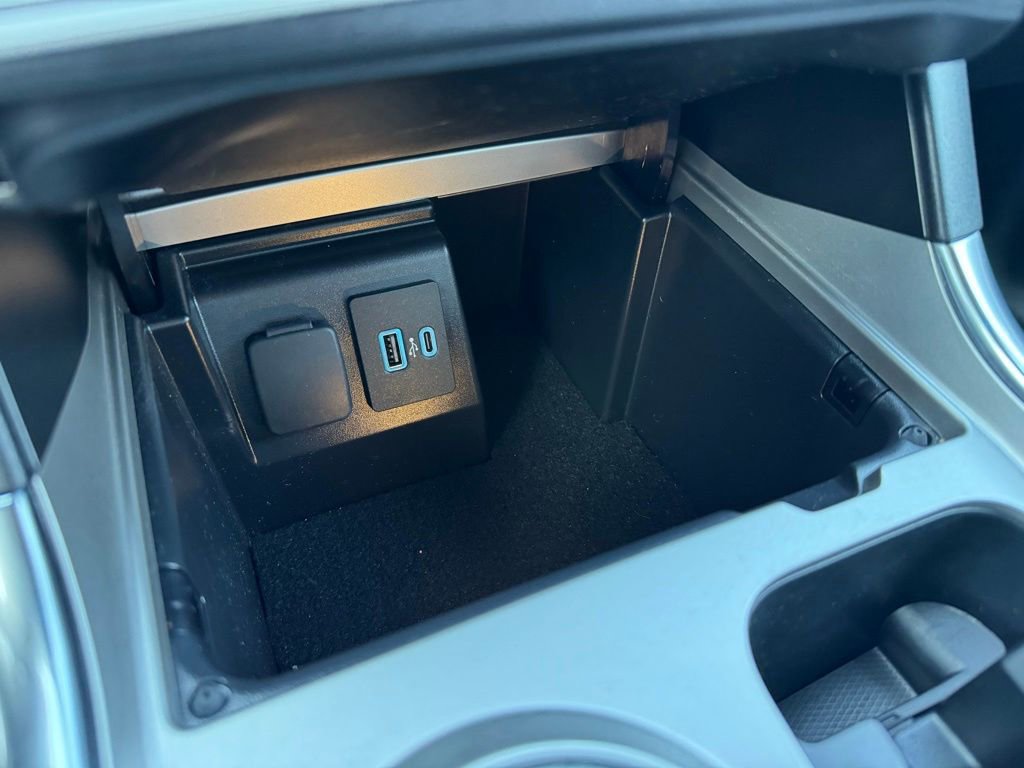 Certified 2021 Ford Explorer XLT w/ Equipment Group 202A AWD/4WD image 21