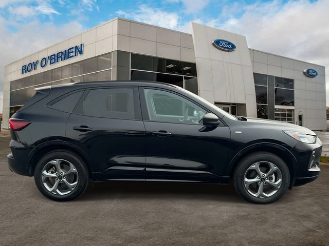 Certified 2024 Ford Escape ST-Line w/ Tech Pack #1 AWD/4WD image 6