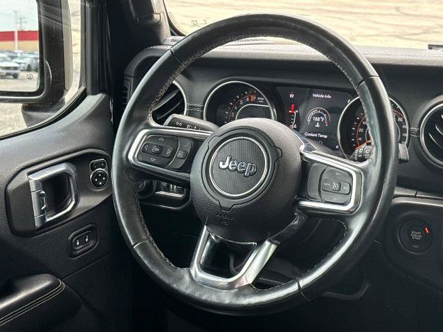 Used 2018 Jeep Wrangler Unlimited Sahara w/ Uconnect 4C Nav & Sound Group AWD/4WD image 13
