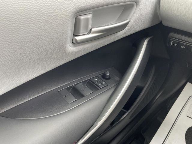 Used 2023 Toyota Corolla SE image 27