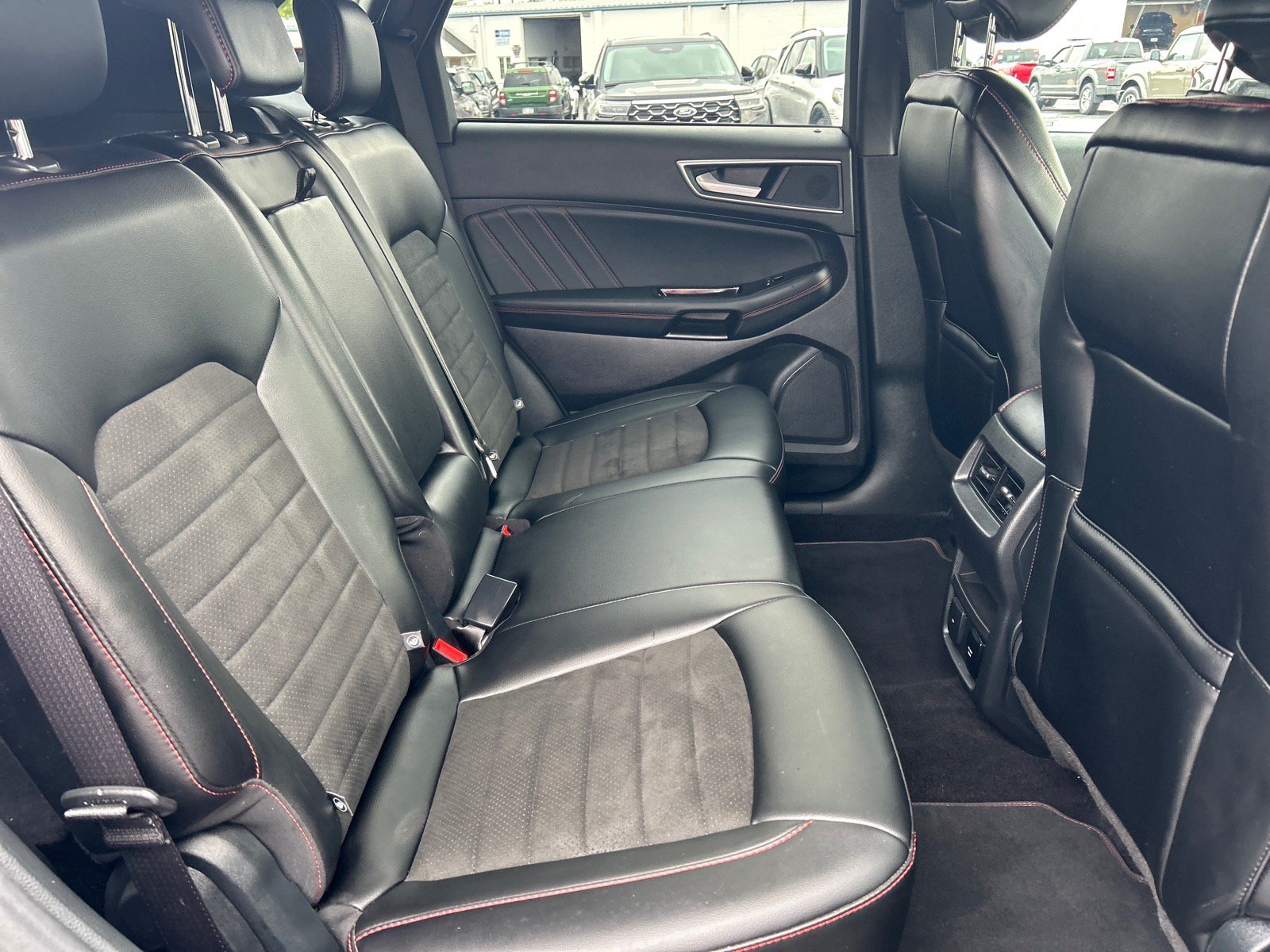 Certified 2020 Ford Edge ST-Line w/ Cold Weather Package AWD/4WD image 20