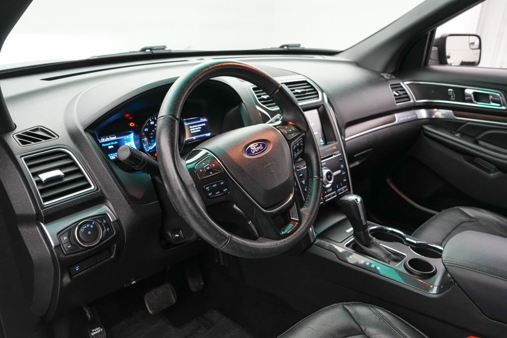 Certified 2017 Ford Explorer Limited image 12