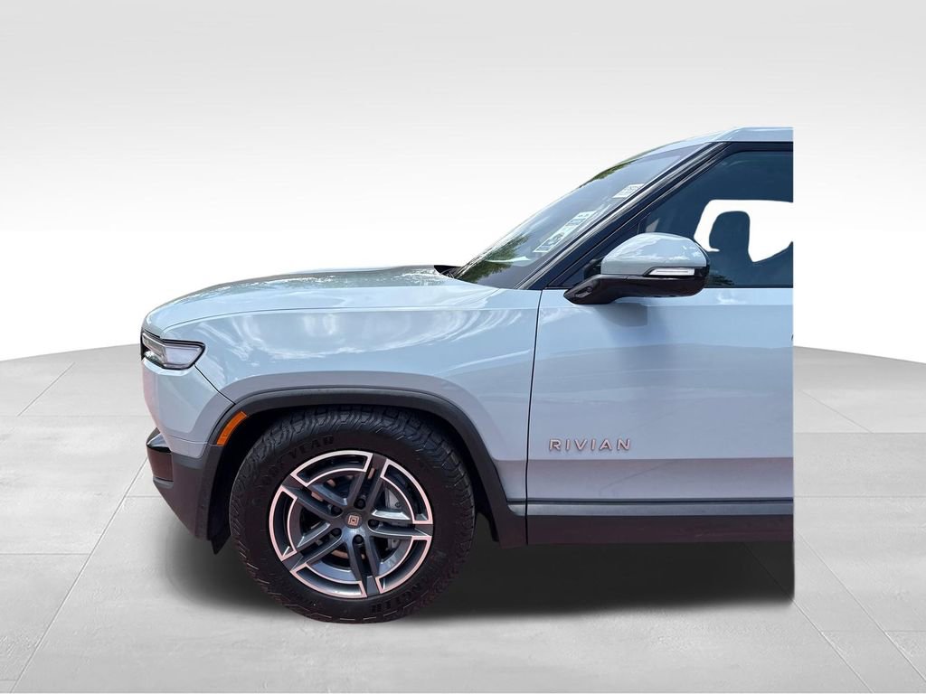 Used 2025 Rivian R1T Adventure AWD/4WD image 32