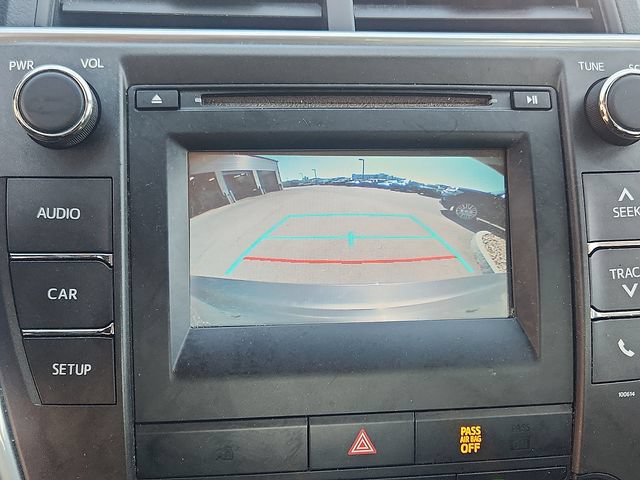 Used 2017 Toyota Camry SE w/ Moonroof Package FWD image 20