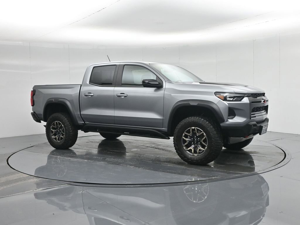 Used 2024 Chevrolet Colorado ZR2 w/ Technology Package image 27