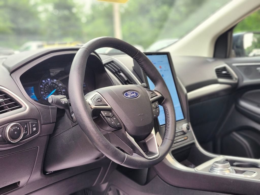 Certified 2024 Ford Edge SEL w/ Convenience Package AWD/4WD image 19