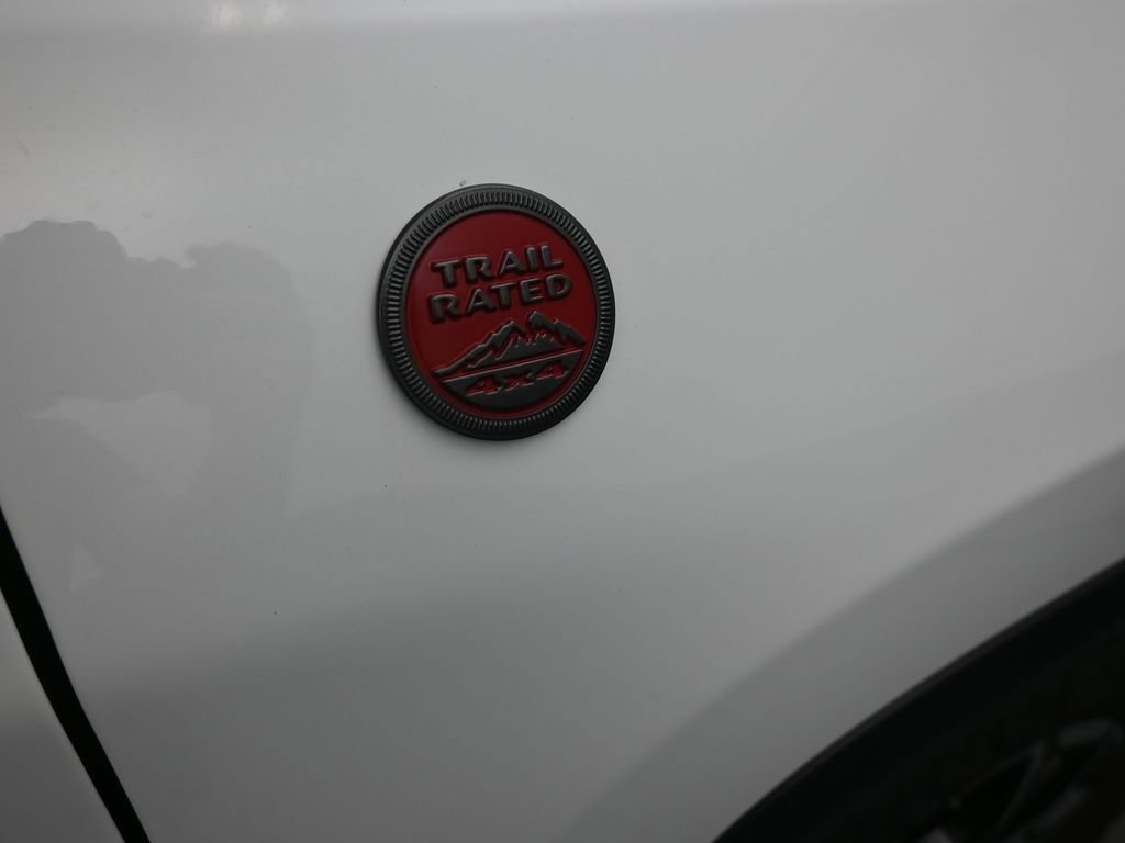 Used 2025 Jeep Compass Trailhawk AWD/4WD image 26