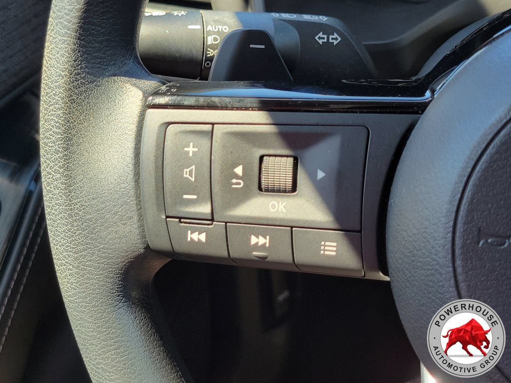 Used 2023 Nissan Rogue SV FWD image 28